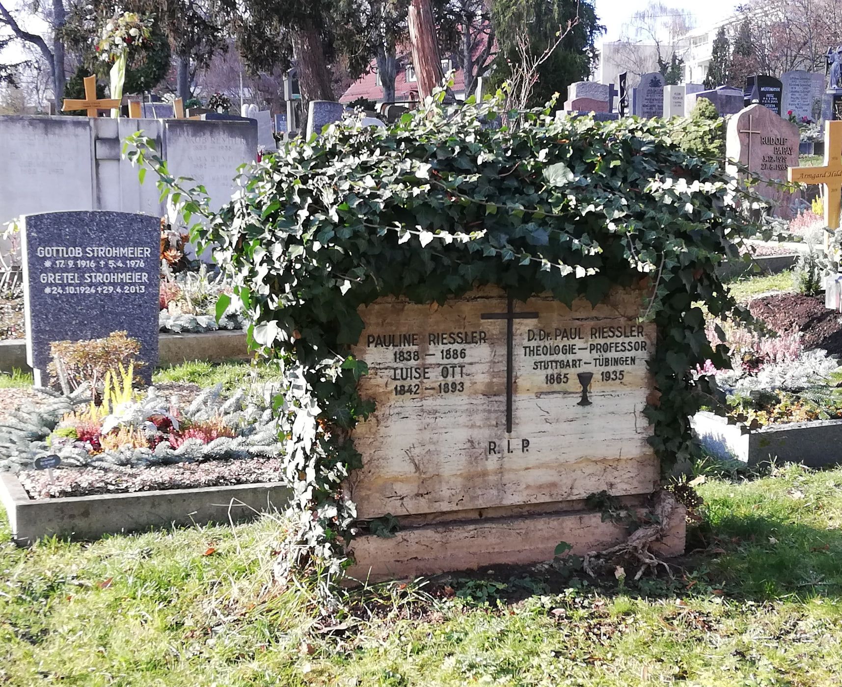 Grabstätte von Paul Rießler auf Bergfriedhof Stuttgart